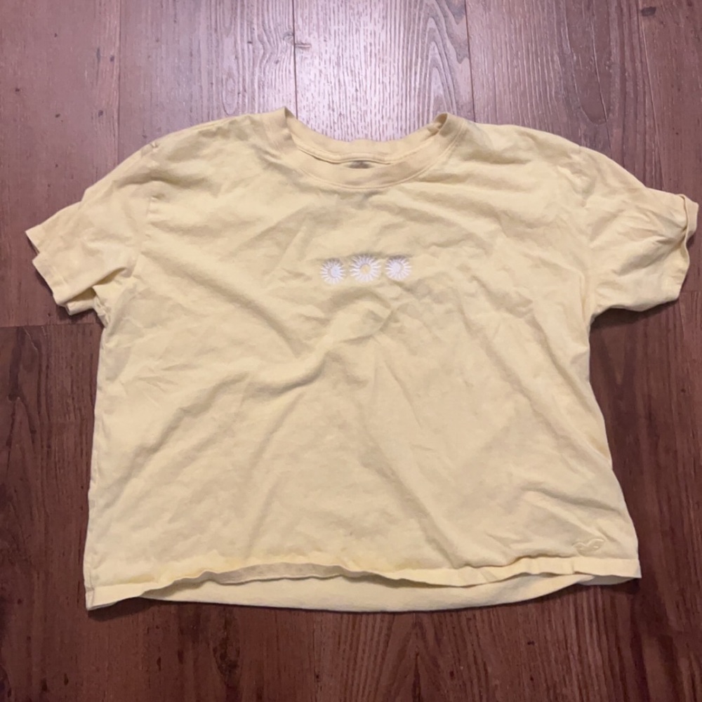 HOLLISTER CROPPED SHIRT ☀️